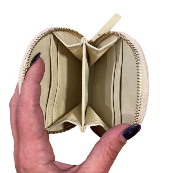 🧡 5 for $25 🧡 wallet - Picture 3 of 3